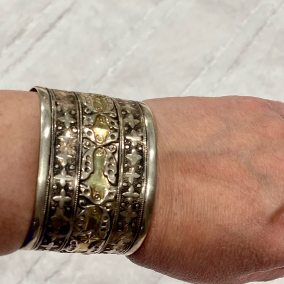 Vintage Silver Cuff Bracelet - Picture 7 of 7